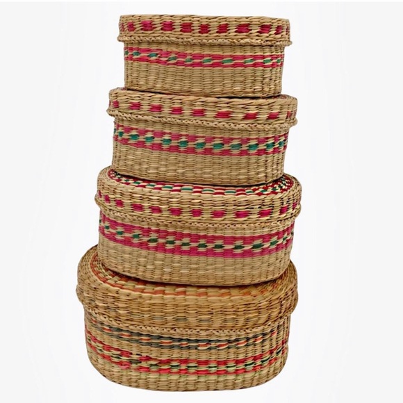 Vintage Sweet Grass Nesting Stacking Baskets Lidded Boxes Small Storage Set of 4